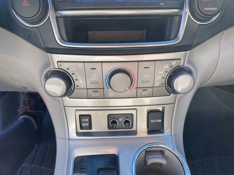 2013 Toyota Highlander Plus