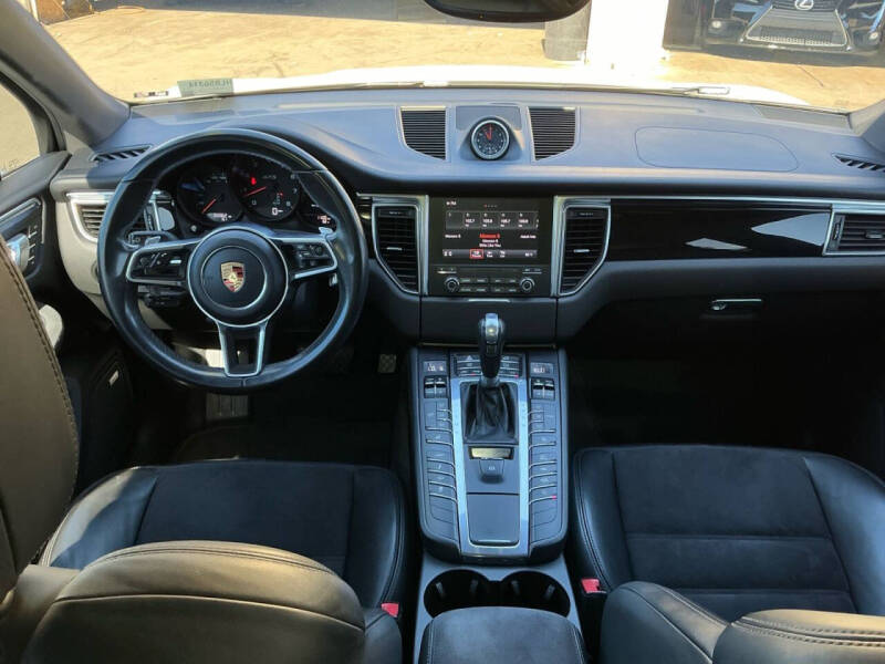 2017 Porsche Macan GTS
