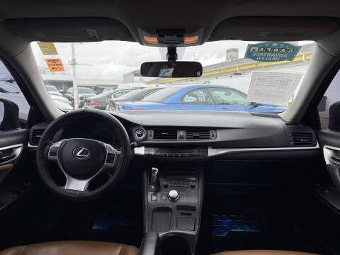 2013 Lexus CT 200h
