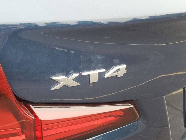 2020 Cadillac XT4 Premium Luxury