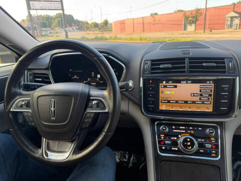 2019 Lincoln Continental Select