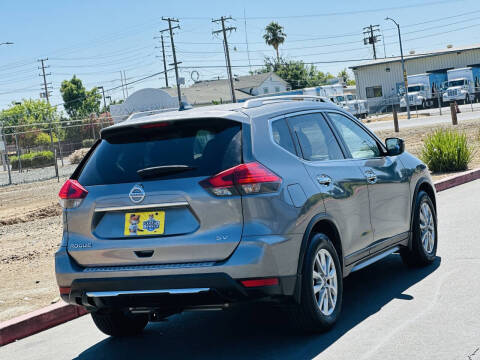 2017 Nissan Rogue SV