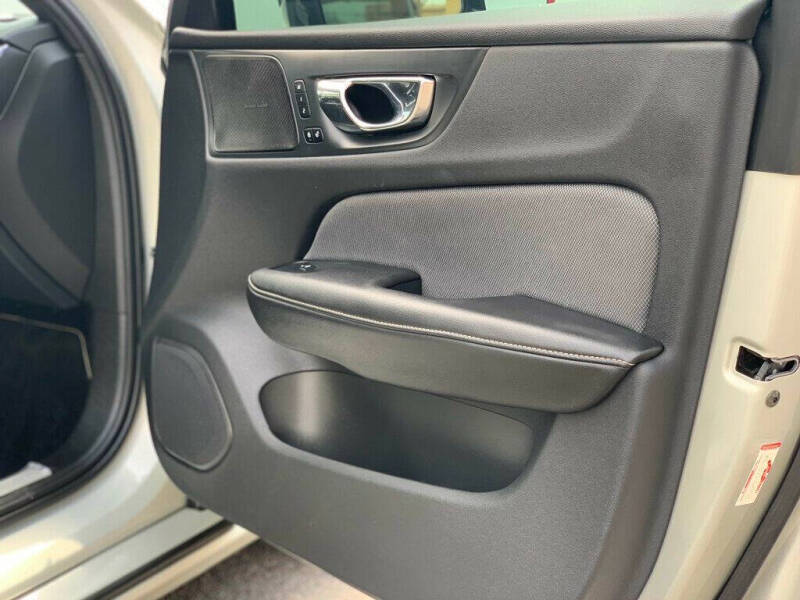 2019 Volvo S60 T5 R-Design