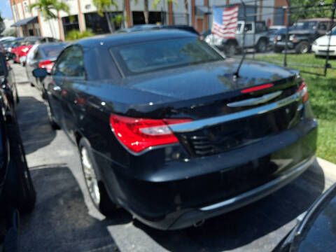 2013 Chrysler 200 Limited