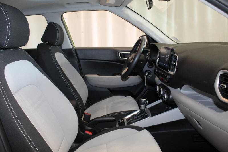 2023 Hyundai Venue SEL