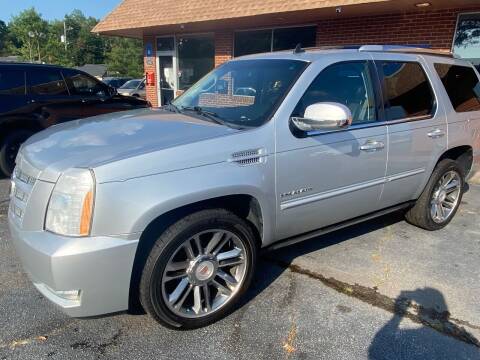 2013 Cadillac Escalade for sale at Ndow Automotive Group LLC in Griffin GA