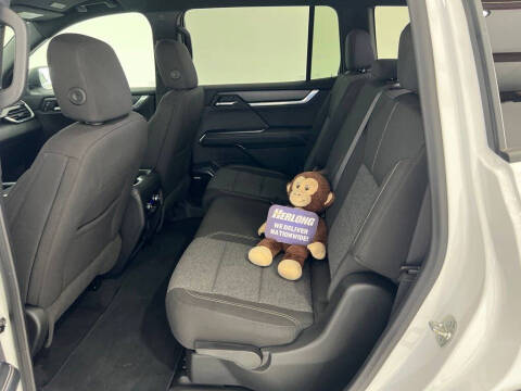 2025 GMC Acadia Elevation