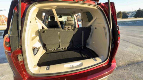 2022 Chrysler Pacifica Touring L