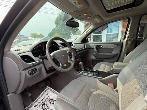 2017 Chevrolet Traverse LT