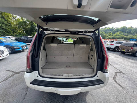 2015 Cadillac Escalade Luxury