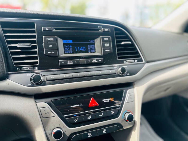 2017 Hyundai Elantra