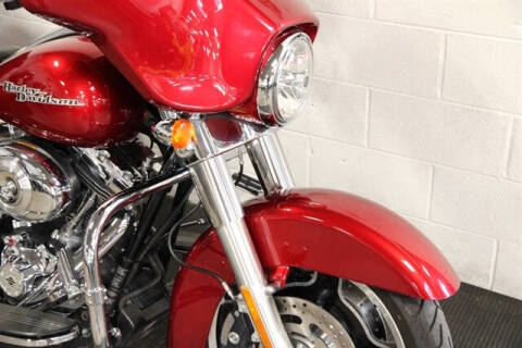 2013 Harley-Davidson STREET GLI