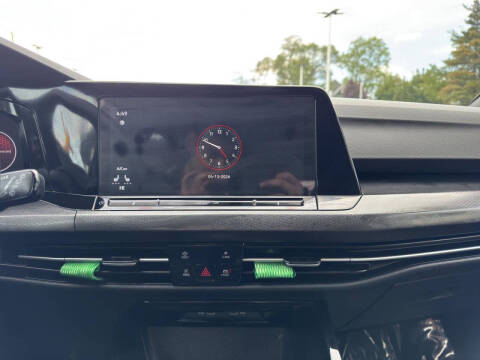 2024 Volkswagen Golf GTI SE