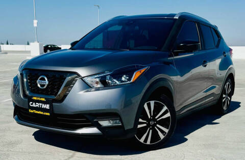 2020 Nissan Kicks SR
