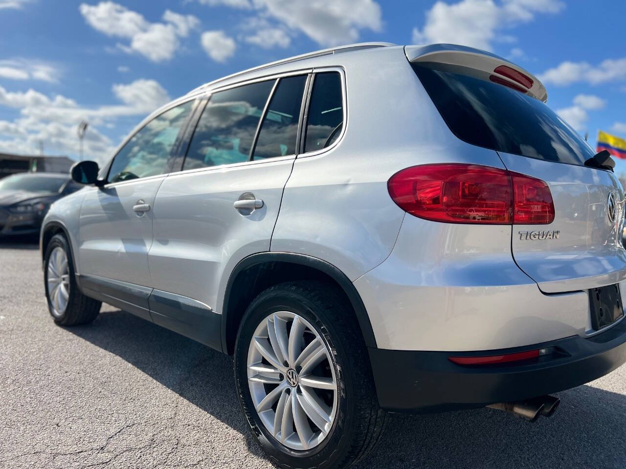 2013 Volkswagen Tiguan for sale at J-R Auto Sales LLC in Houston, TX