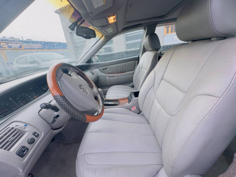 2003 Toyota Avalon XLS