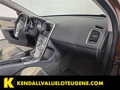 2017 Volvo XC60 T6 Dynamic