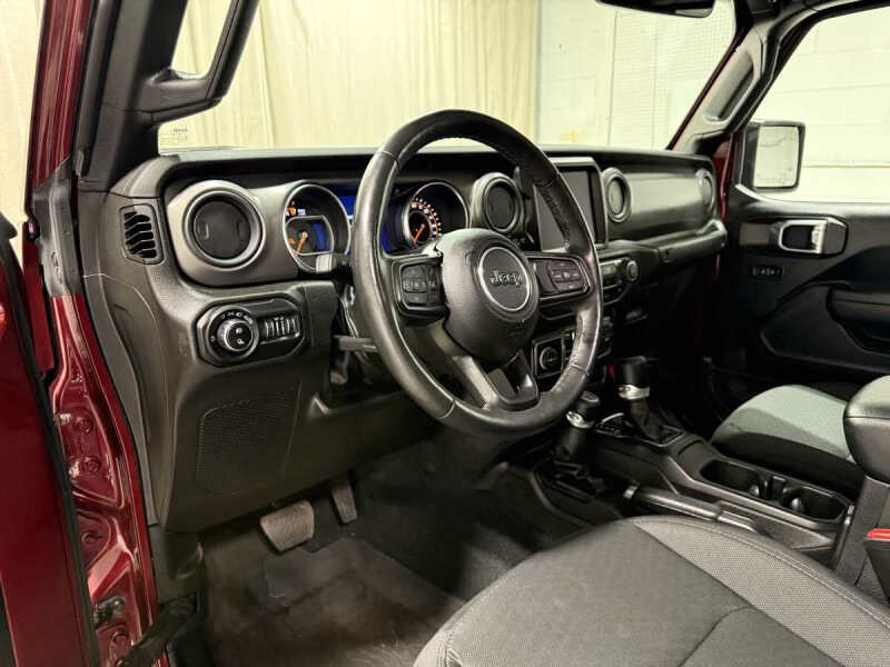 2022 Jeep Gladiator Willys