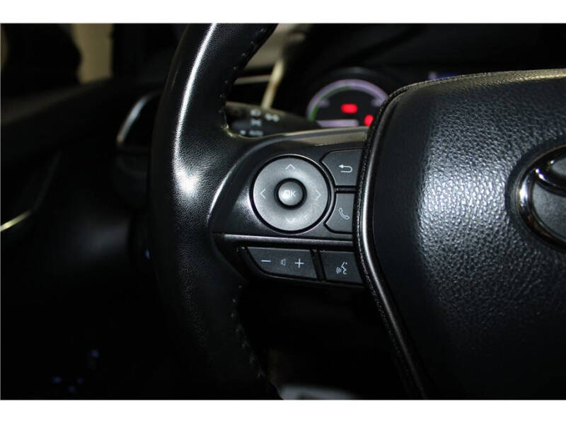 2022 Toyota Camry Hybrid SE Nightshade