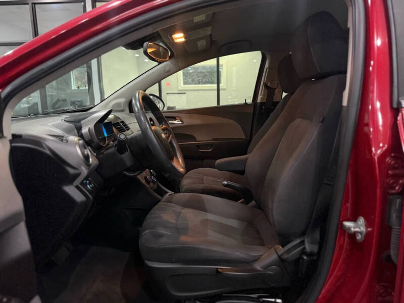 2014 Chevrolet Sonic LT Manual