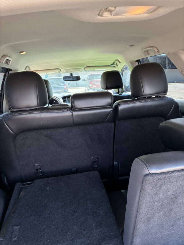 2017 Nissan Pathfinder SL