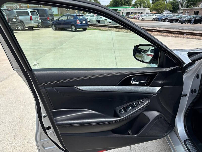 2017 Nissan Maxima