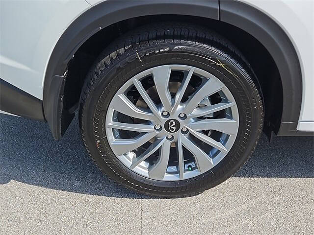 2025 Infiniti QX50 Luxe