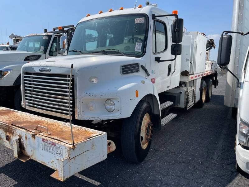 2010 Freightliner 106 HD for sale at Ted Davis Auto Sales in Riverton WV