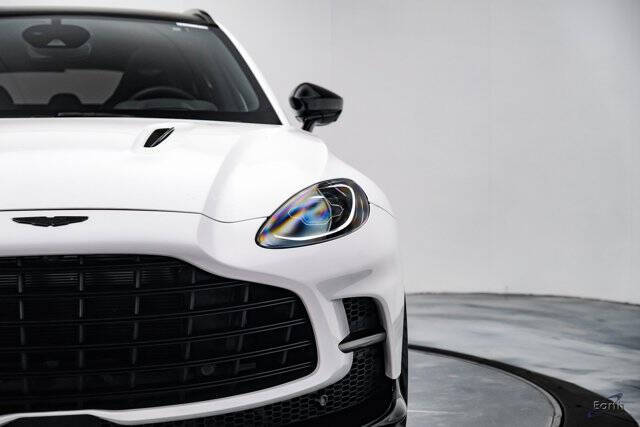 2023 Aston Martin DBX 707