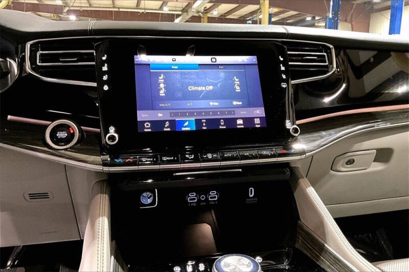 2022 Jeep Wagoneer Series III