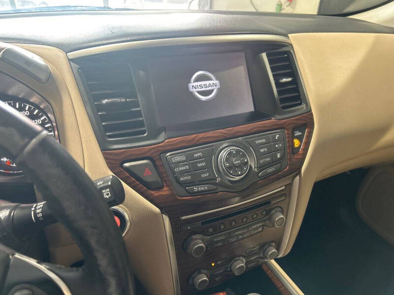 2020 Nissan Pathfinder Platinum