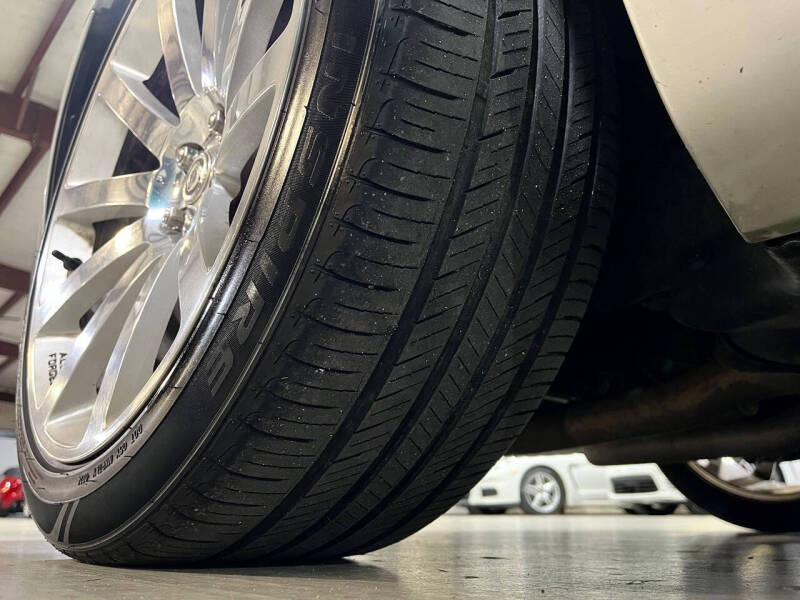 2009 Chrysler 300 SRT-8