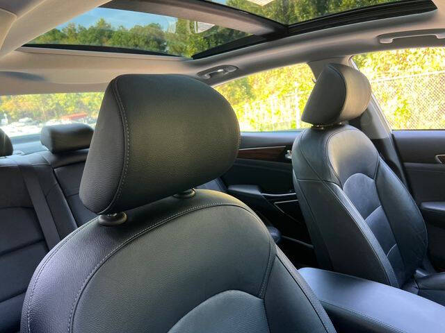 2017 Kia Cadenza Premium