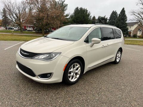 2017 Chrysler Pacifica for sale at Liberty Auto Sales in Grand Rapids MI