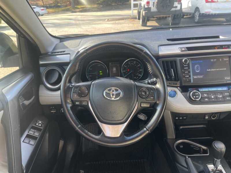 2017 Toyota RAV4 Hybrid XLE