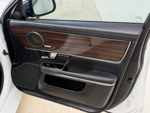 2012 Jaguar XJL Portfolio