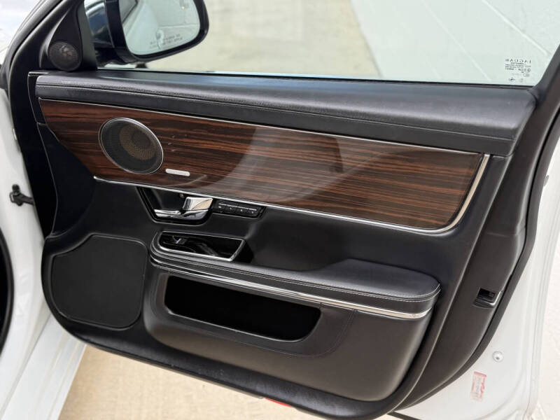 2012 Jaguar XJL Portfolio
