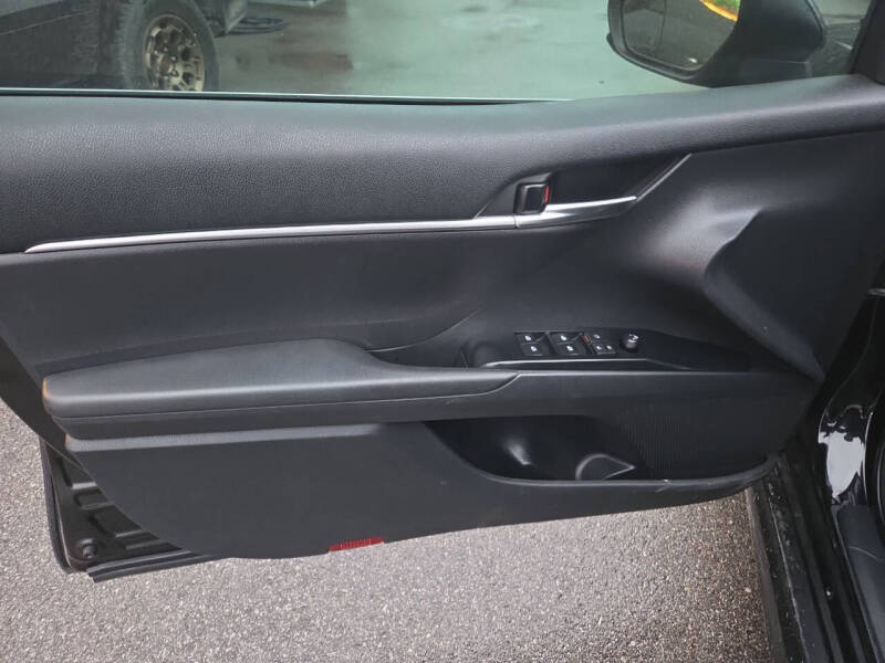 2020 Toyota Camry SE Nightshade