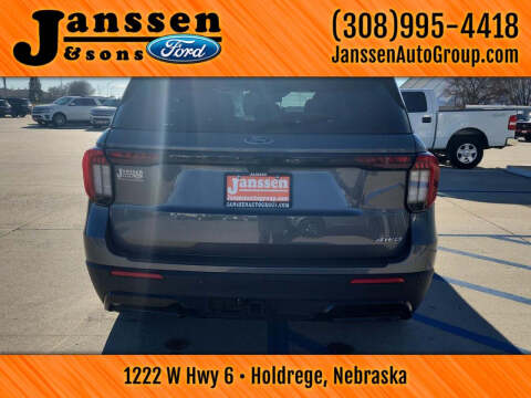 2025 Ford Explorer ST-Line