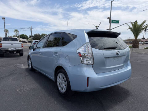 2013 Toyota Prius v Two