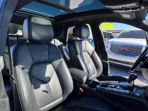 2017 Porsche Macan S