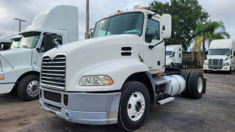 2009 Mack Pinnacle