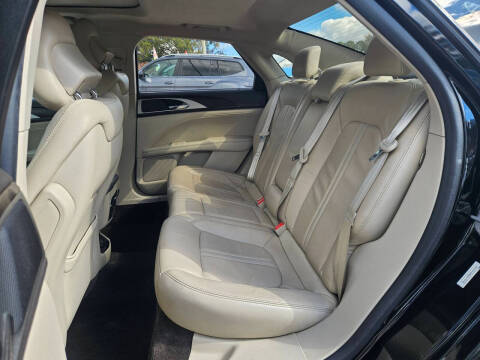 2017 Lincoln MKZ Select