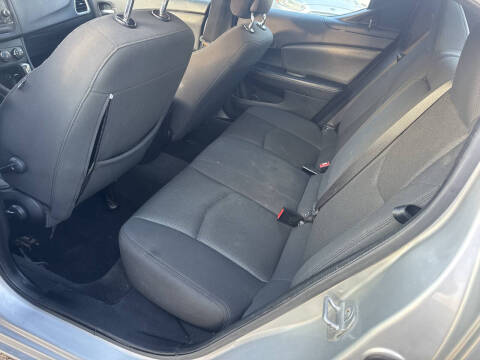 2012 Dodge Avenger SE