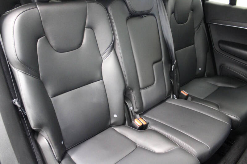 2020 Volvo XC90 T5 Momentum