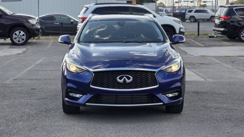 2018 Infiniti QX30 Premium