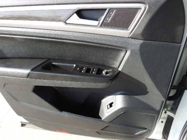 2019 Volkswagen Atlas SE