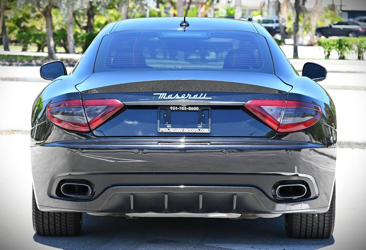 2011 Maserati GranTurismo 8