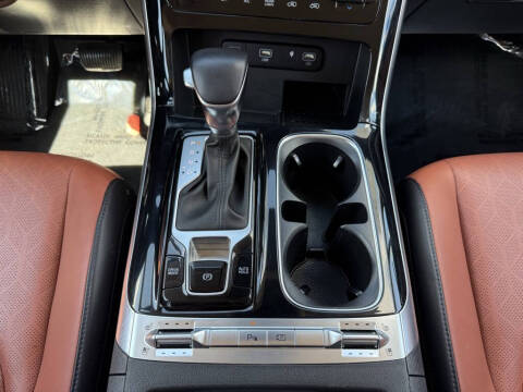 2022 Kia Carnival SX