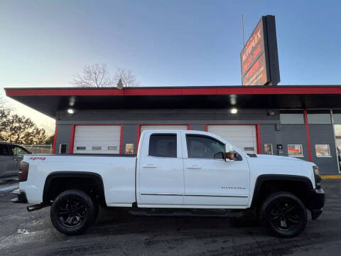 2018 Chevrolet Silverado 1500 for sale at AUTOPLEX OF MILWAUKEE in Milwaukee WI